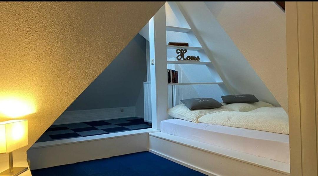 *To Hus* Wohnung Am Rande Von Jever Εξωτερικό φωτογραφία