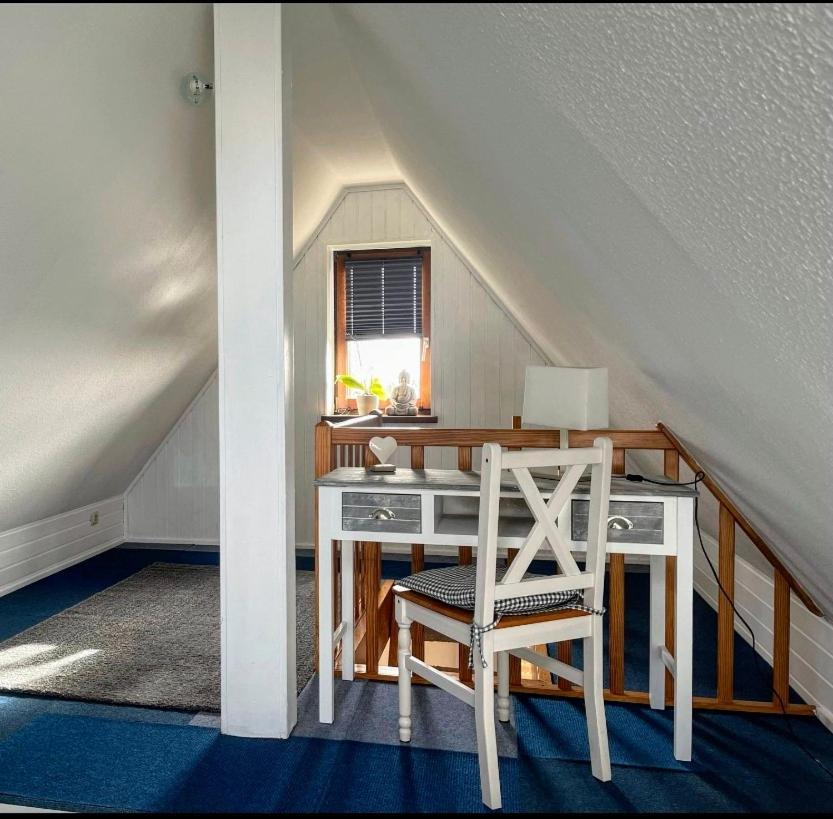 *To Hus* Wohnung Am Rande Von Jever Εξωτερικό φωτογραφία
